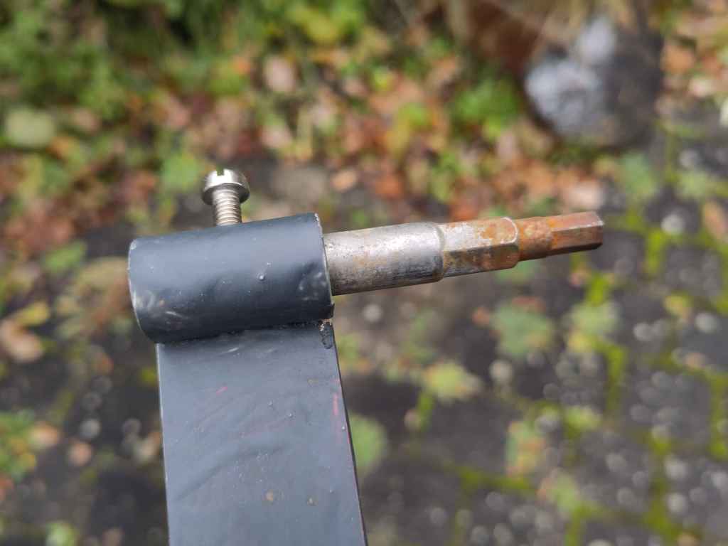 LADENBAND MIT ANTRIEBSACHSE