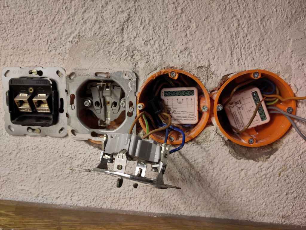 MOTORSTEUERUNG ANSCHLIESSEN