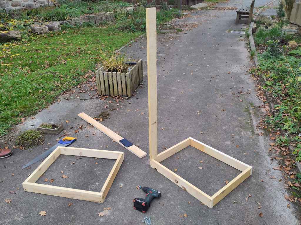 RAHMEN ZUSAMMENBAUEN