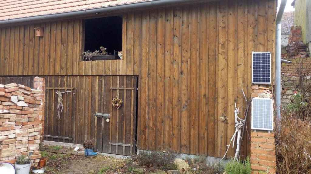 Zweite Solarzelle und Katze