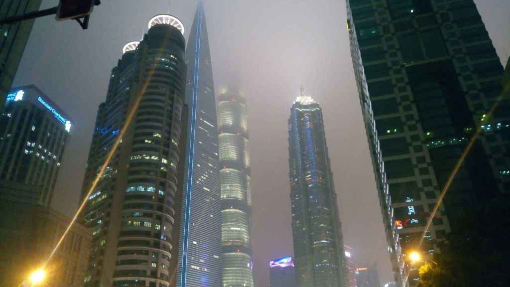 Lujiazui im Nebel