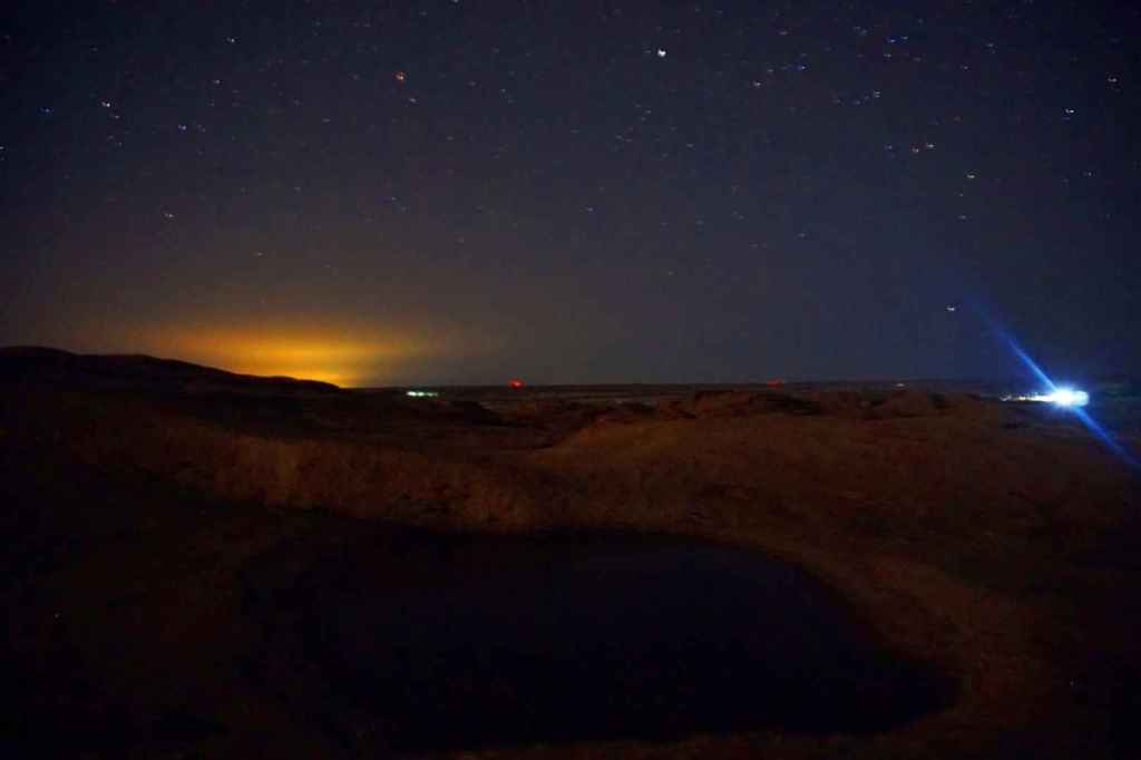 Lichter von Balquash am Horizont