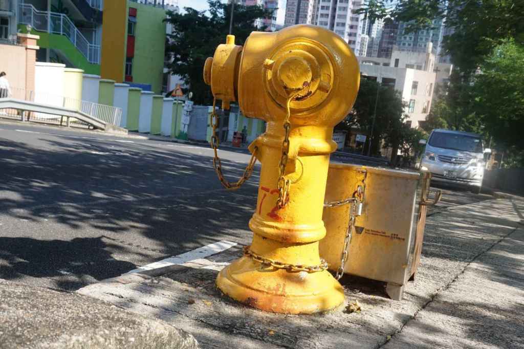 Gelber Feuerhydrant