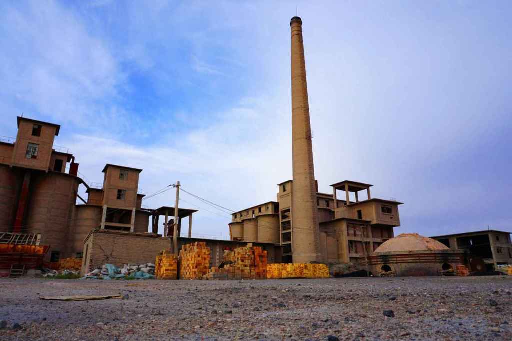 Schornstein und Kuppelofen