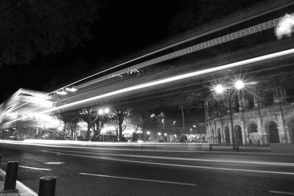 Arènes de Nîmes (Noir et blanc)
