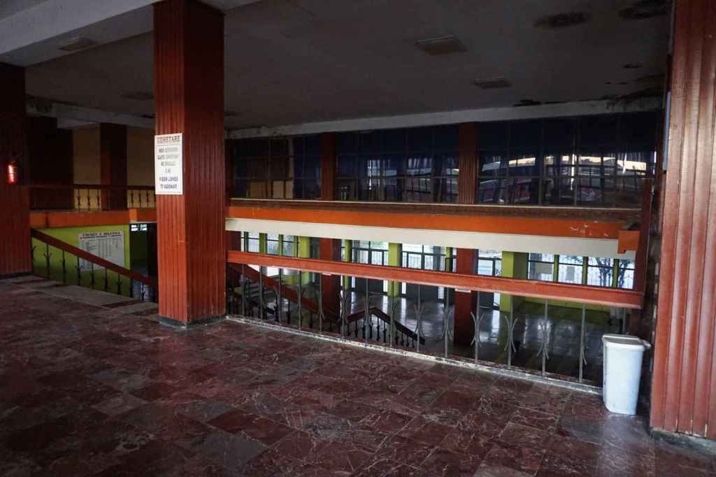 Bahnhofshalle Shkodra