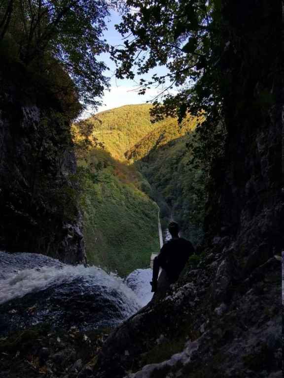 Ich am Wasserfall Bliha