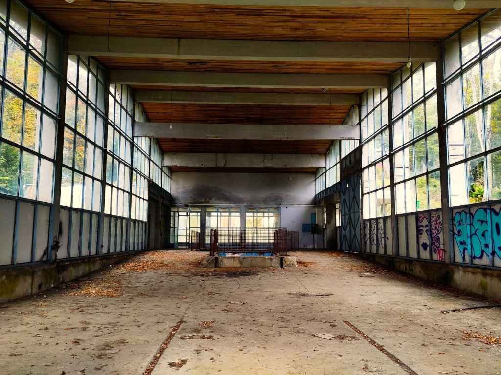 Verlassene Seilbahnstation