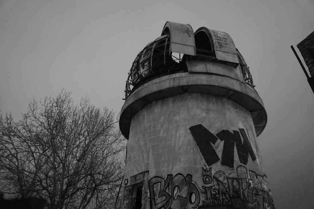 Verlassene Kuppel des Observatoriums