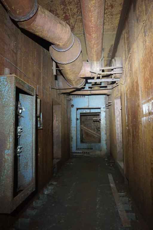 Mittelgang Im Zweiten Bunker