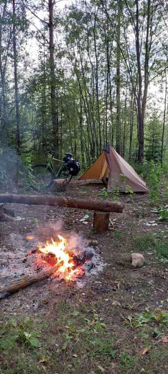 Lagerfeür Und Zelten