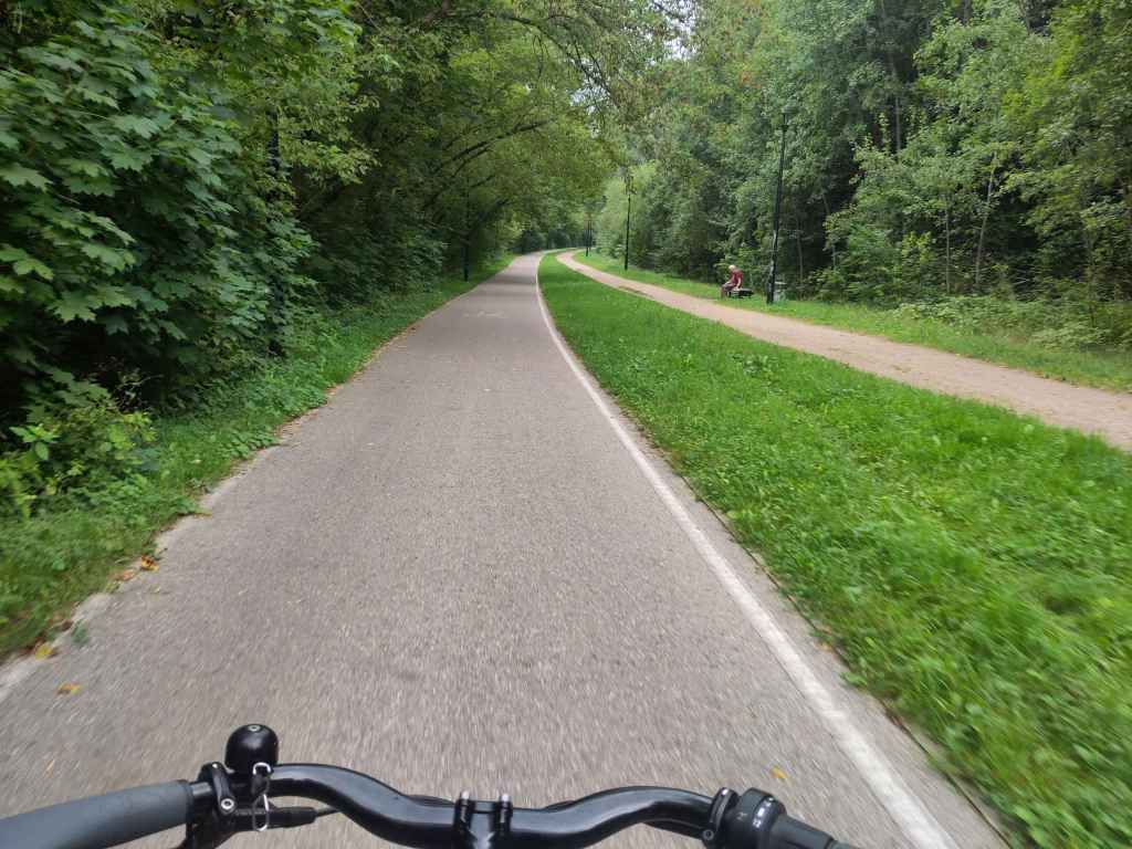 Radweg Am Fluss
