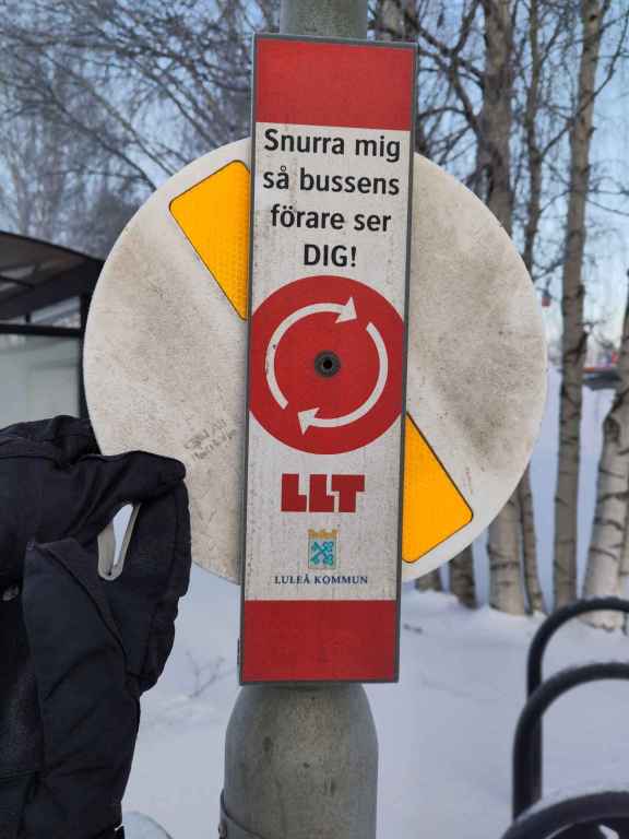 Drehscheibe Für Haltewunsch An Bushaltestelle