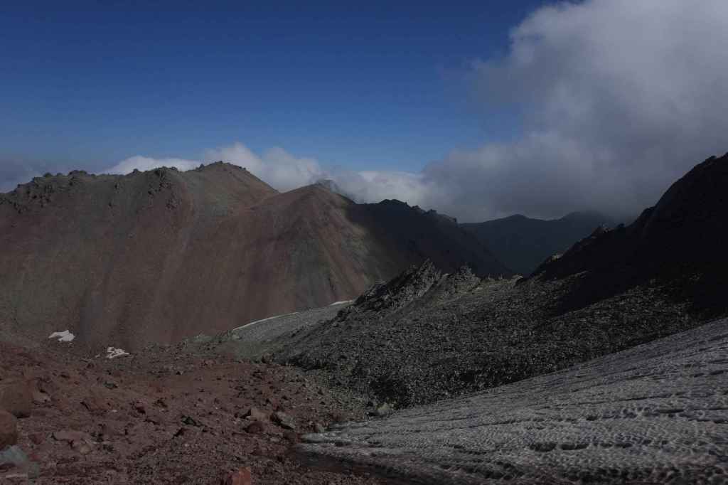 Östlicher Khorisar-Vulkan