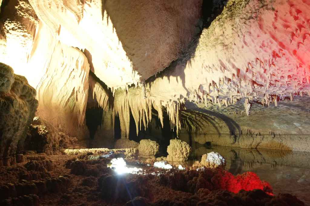 Kugelförmige Tropfsteine