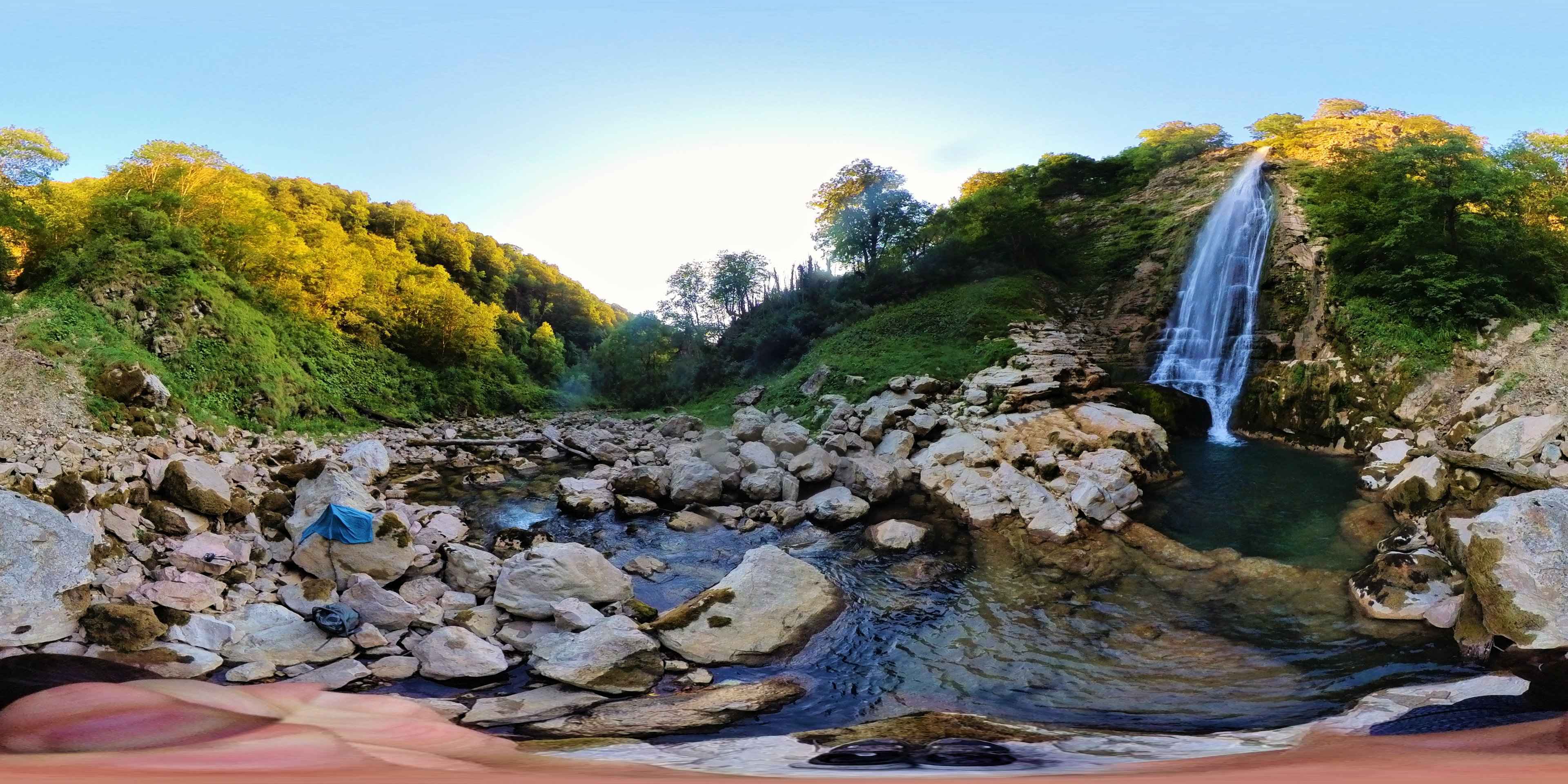 Oniore-Wasserfall 360°