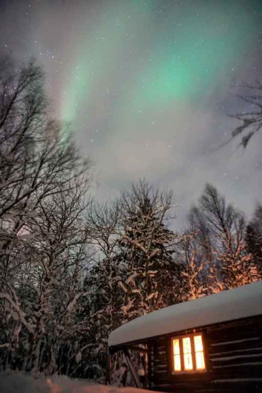 Polarlichter Über Der Schutzhütte