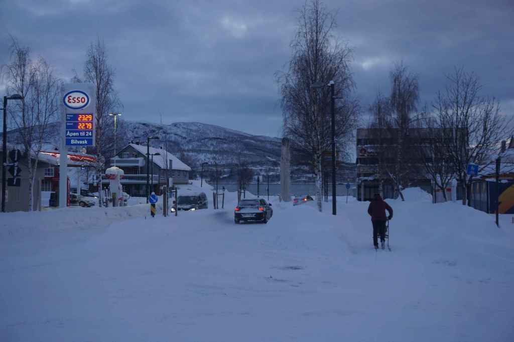 Menschen Fahren Mit Schlitten Zur Arbeit