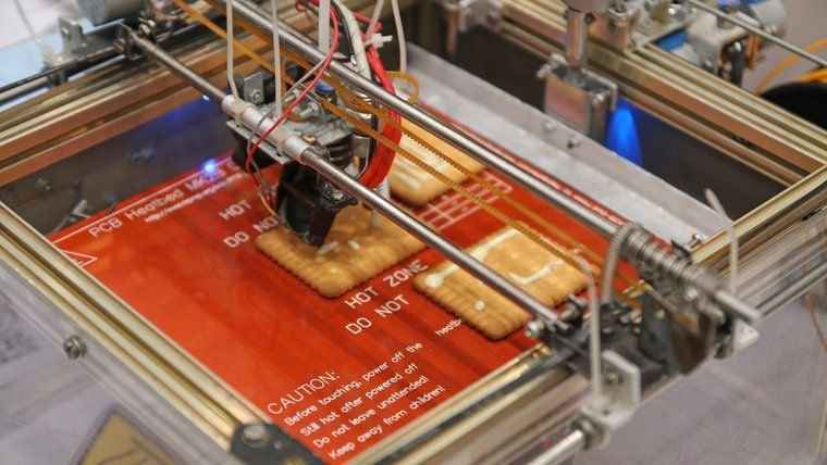 MAKERFAIRE320 V VIERSPALTIG